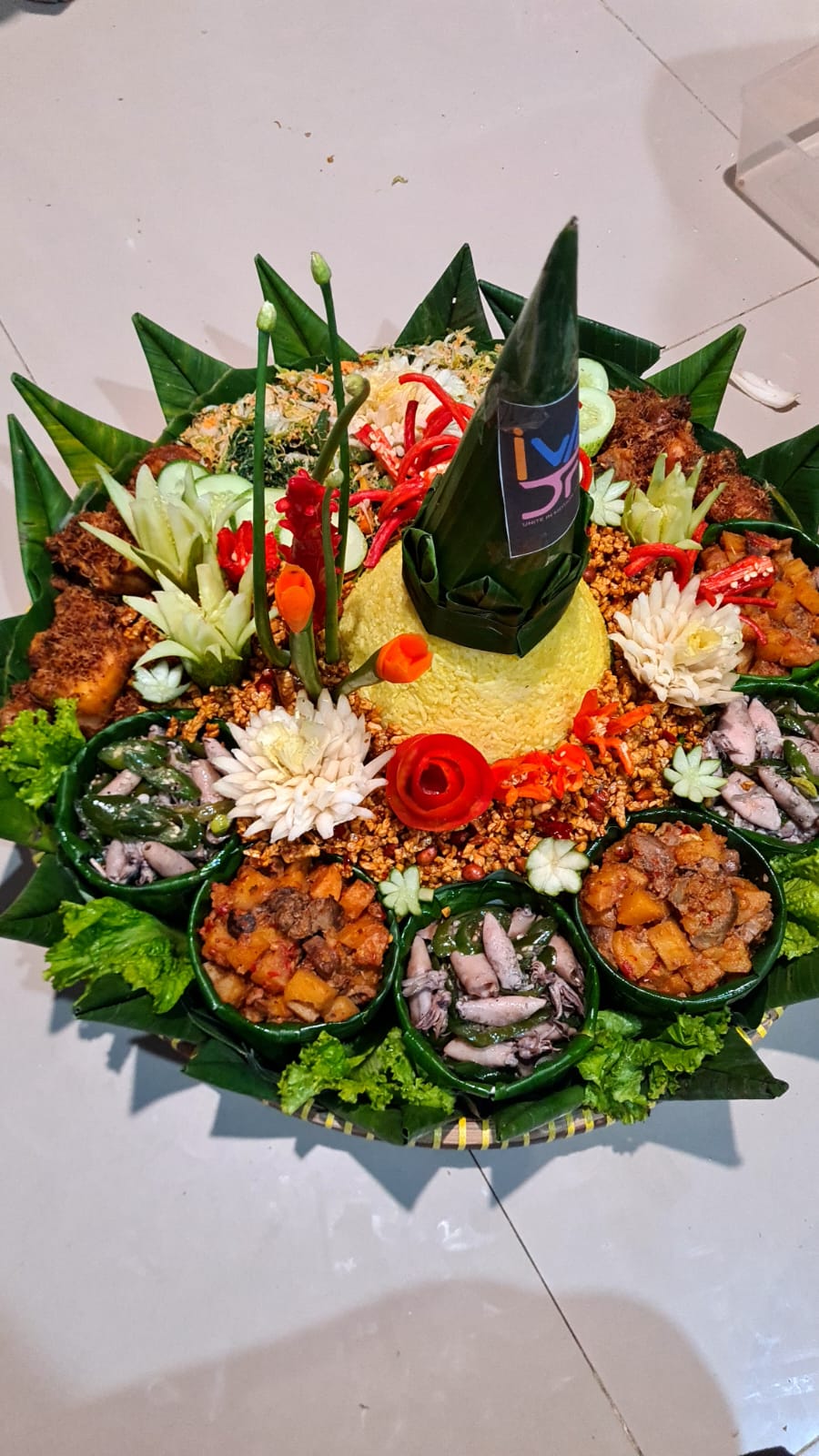 Aneka Tumpeng dan Nasi Box