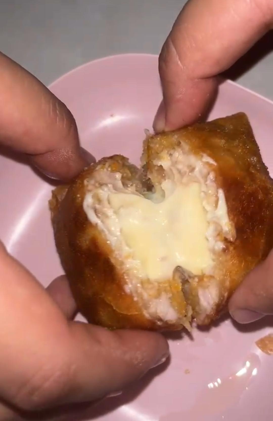 Dimsum Goreng Keju Lumer