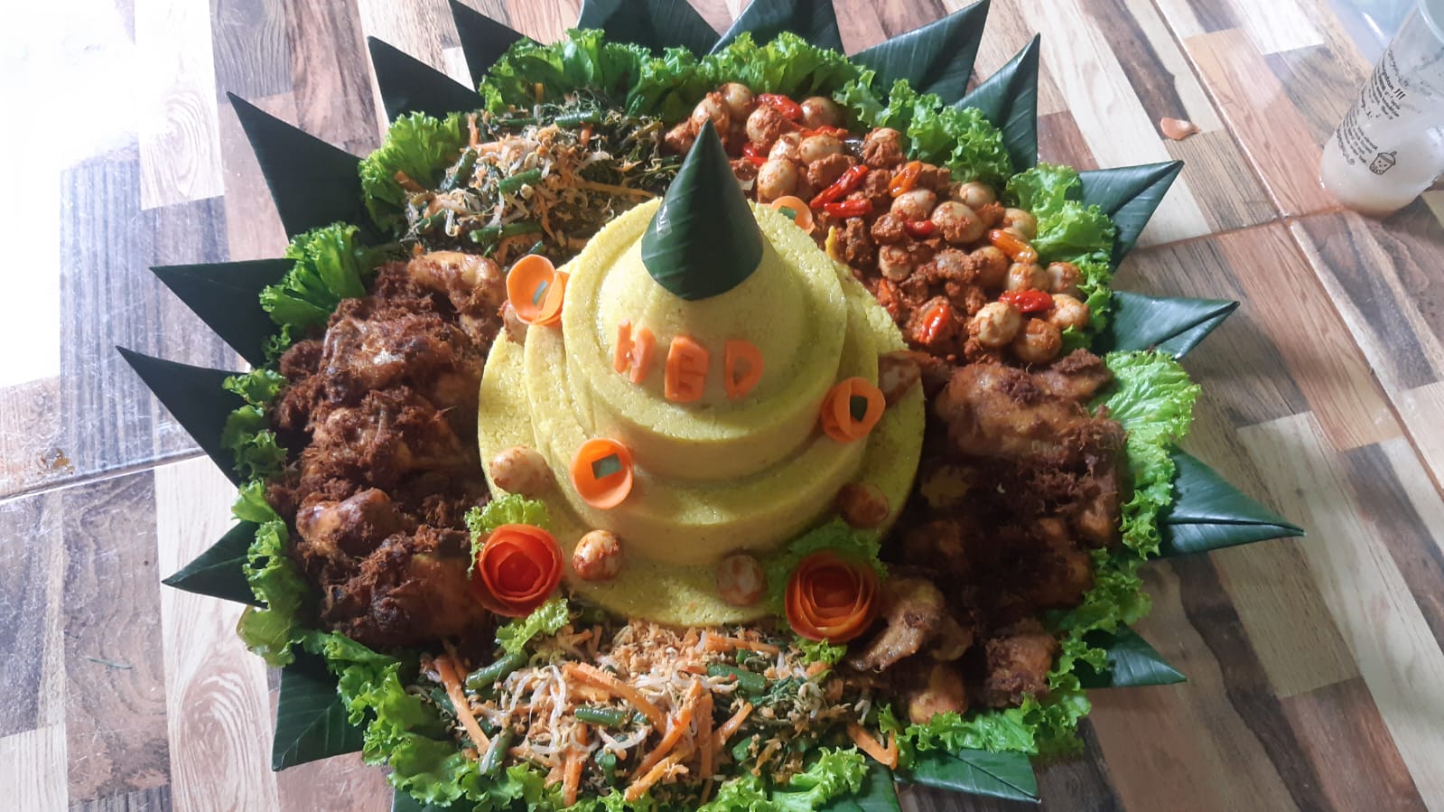 Tumpeng 20 porsi sampai 30 porsi