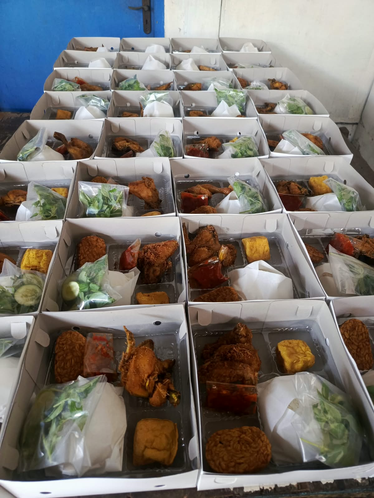 Nasi Box Ayam Goreng